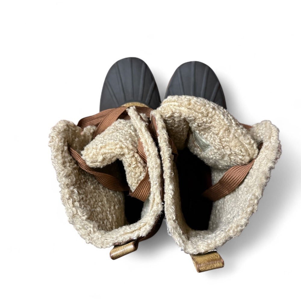 Cream Winter Boots - Picture 5 of 5